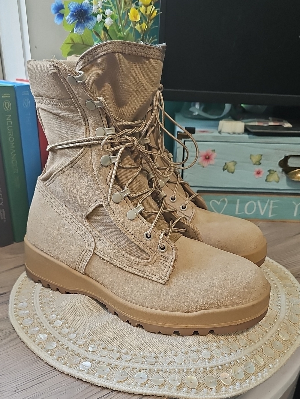 Wellco Tan Tactical Desert Boot Lace-Ups Size 9W Flame Resistant